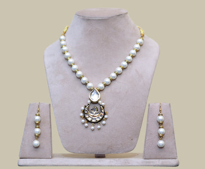 White Pearl Necklace