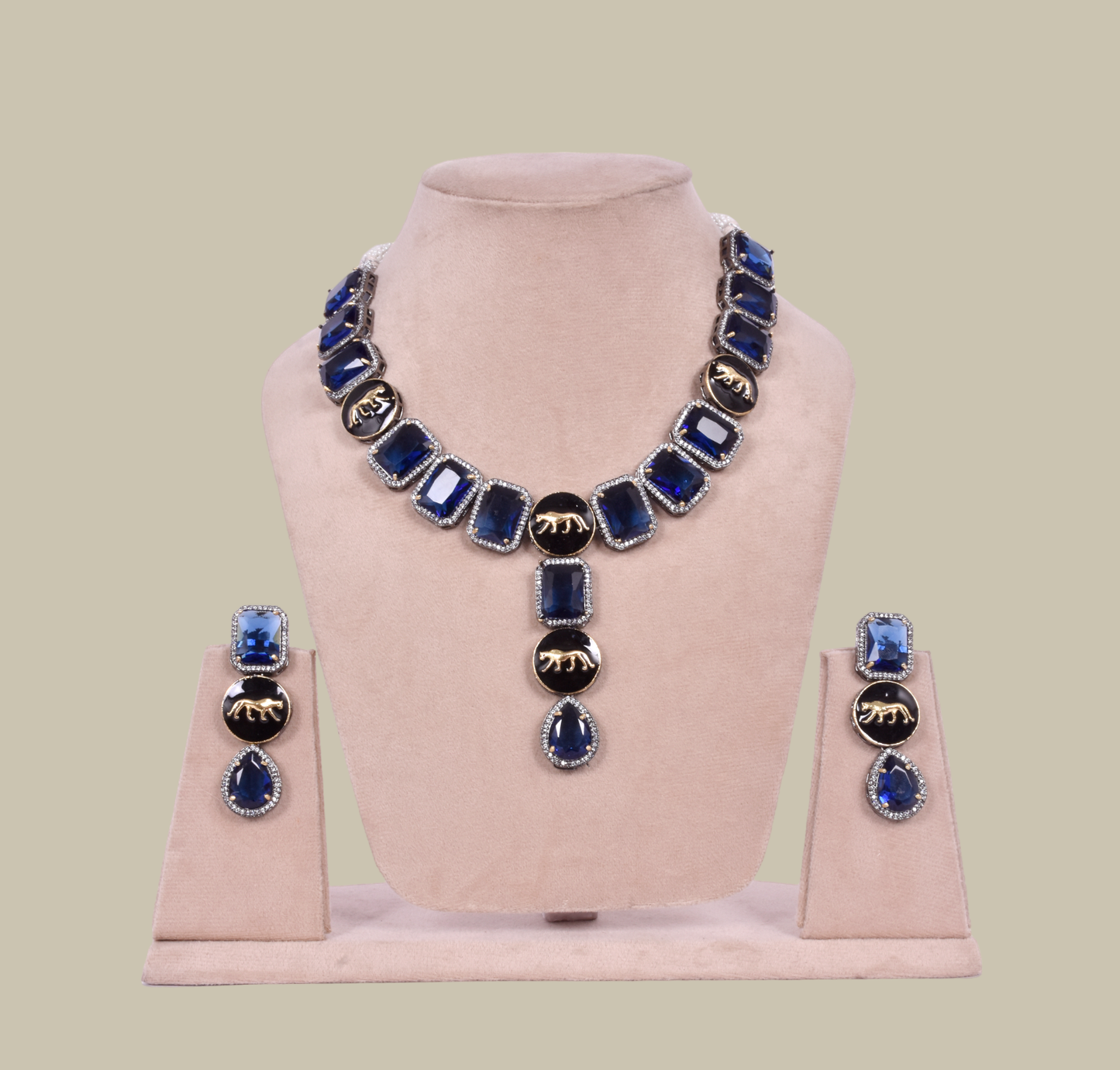 Uncut Stone Necklace Set